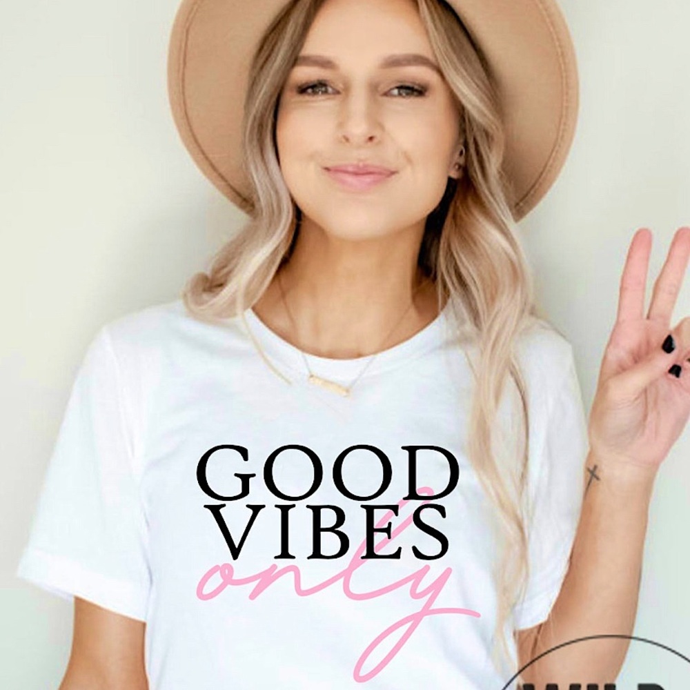 Good Vibes Only Tee